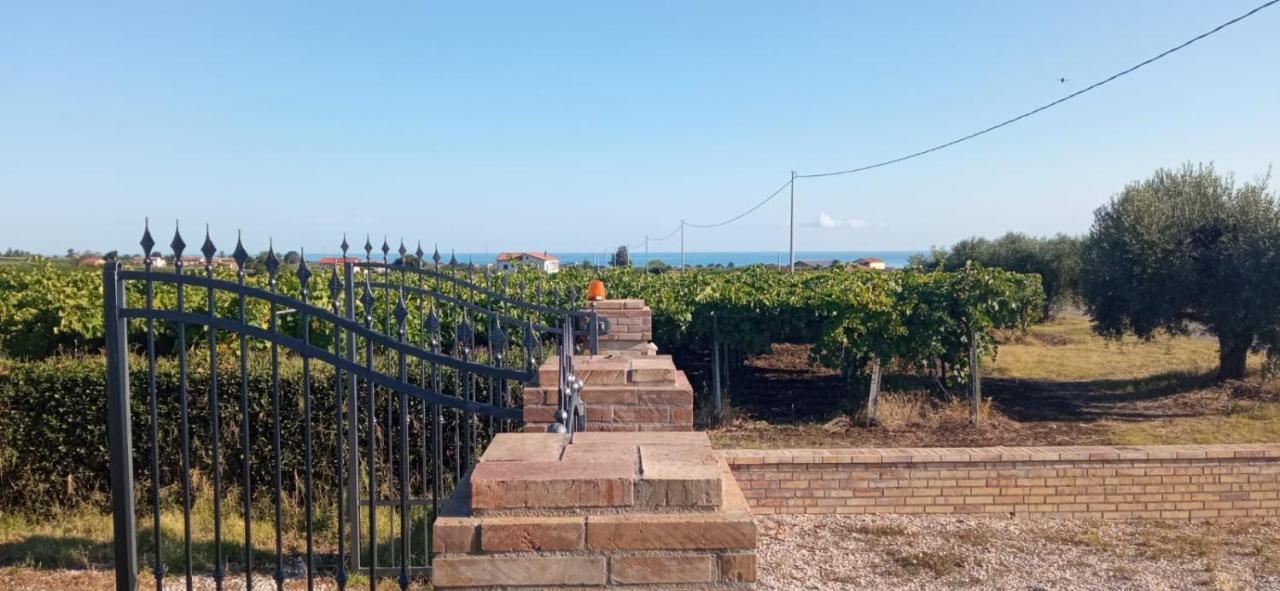 Villa Martina Vasto Bagian luar foto